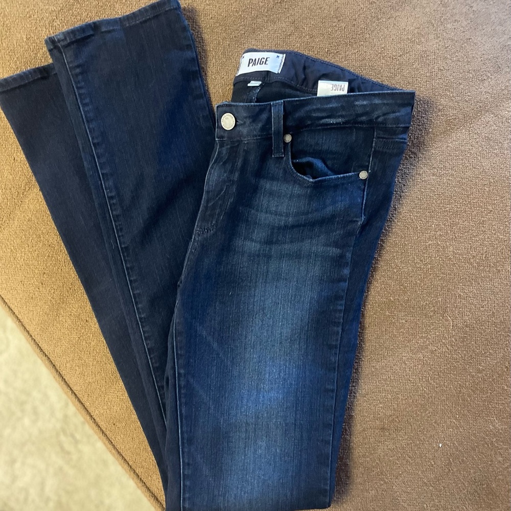 PAIGE Mid-Rise Stretch SKYLINE Straight Jeans